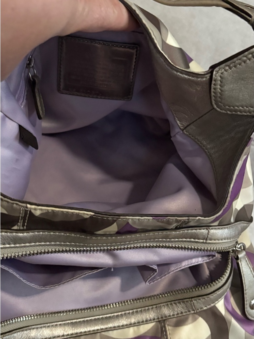 Coach Optic 10 Lavender Hobo - Picture 8 of 10